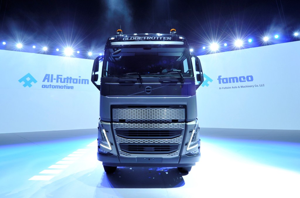 The interior of the new Volvo FMX - Volvo Trucks